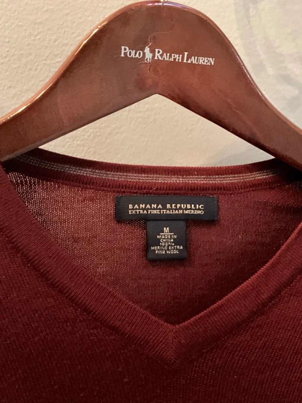 Banana Republic Burgundy V Neck Merino sweater, M